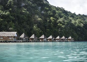 Media Asing Soroti Pantai Surga di RI Tak Terawat Karena Bali