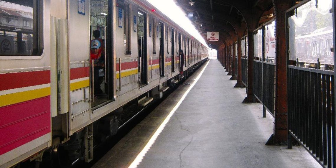Perjalanan Wisata Kereta Api di Indonesia Semakin Populer di Kalangan Wisatawan Asing