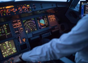 Pesan Staf Lalu Lintas Udara kepada Pilot: Bebaskan Palestina