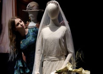 Kostum Glamor dari Downton Abbey Siap Dilelang