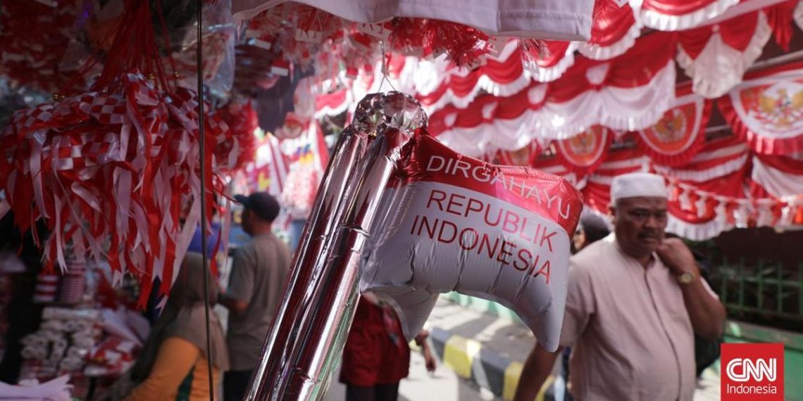 Sampai Kapan Bendera Merah Putih Dikibarkan untuk HUT RI?