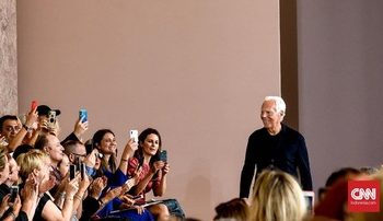 Desainer Armani Tutup Usia di Usia 91 Tahun