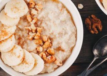 7 Makanan Alami untuk Menetralkan Asam Lambung