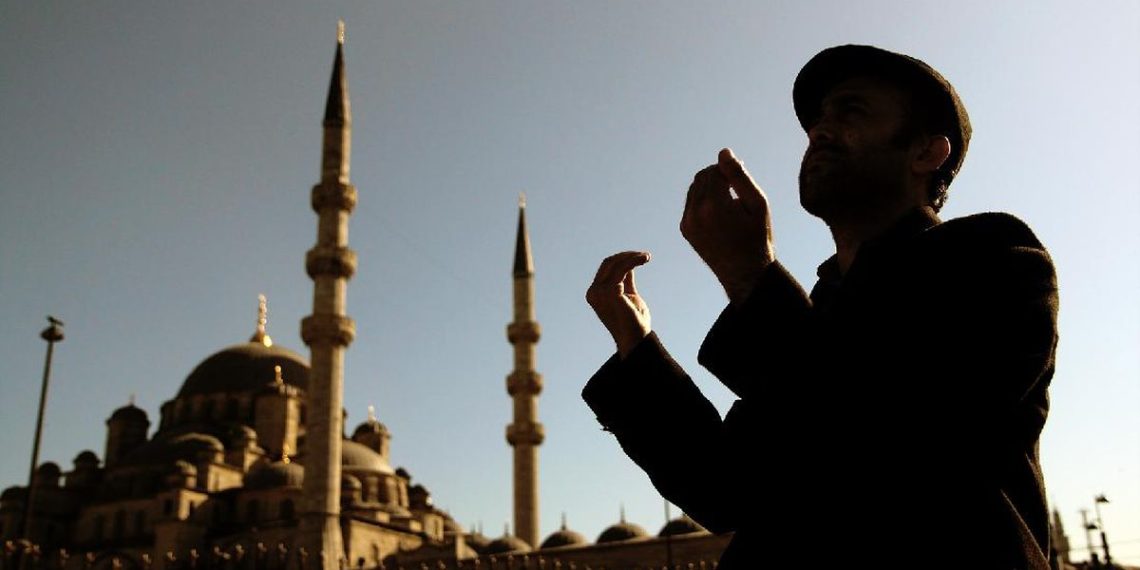 Niat Puasa Senin Kamis dan Doa Berbuka dalam Bahasa Arab dan Latin beserta Artinya