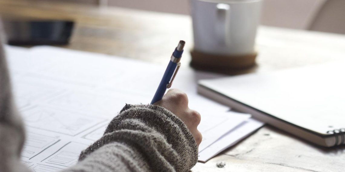 Analisa atau Analisis, Mana yang Tepat Menurut KBBI?