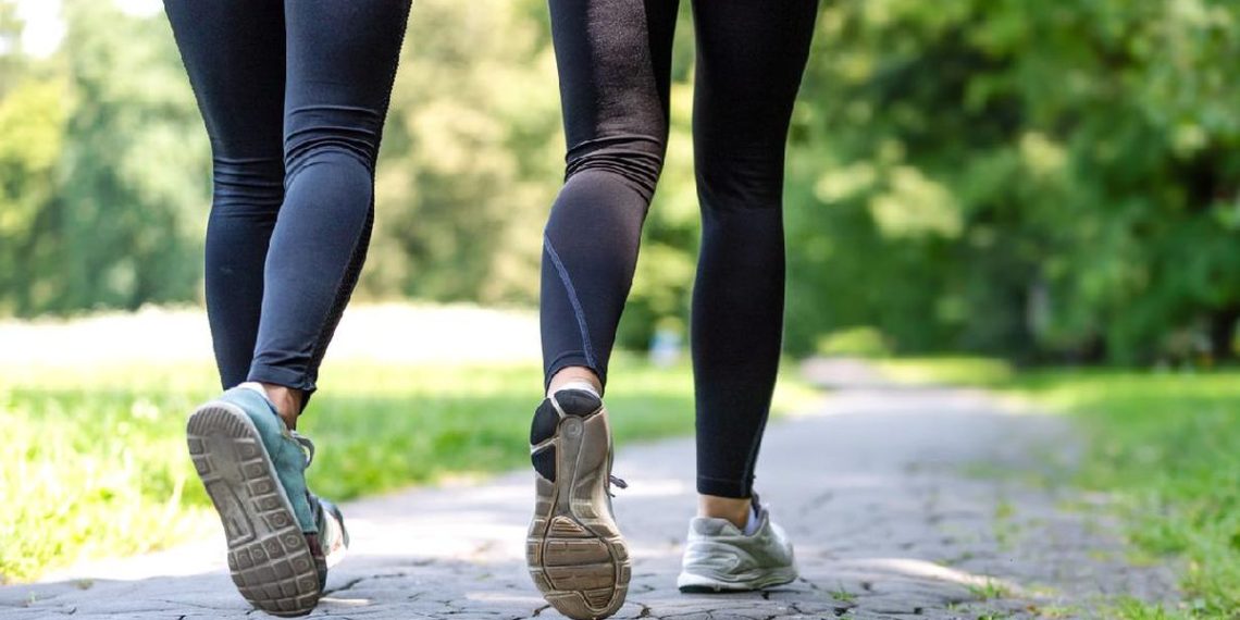 Coba Jalan Kaki Sekarang untuk Menurunkan Berat Badan Anda