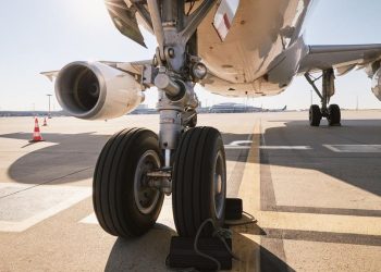 Remaja 13 Tahun Masuk ke Roda Pesawat dan Terbang ke India