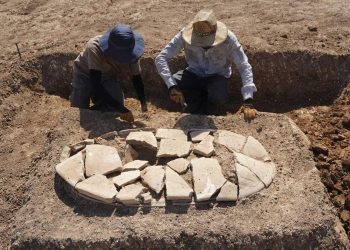Penemuan Makam Kuno 2000 Tahun Terungkap Akibat Kekeringan