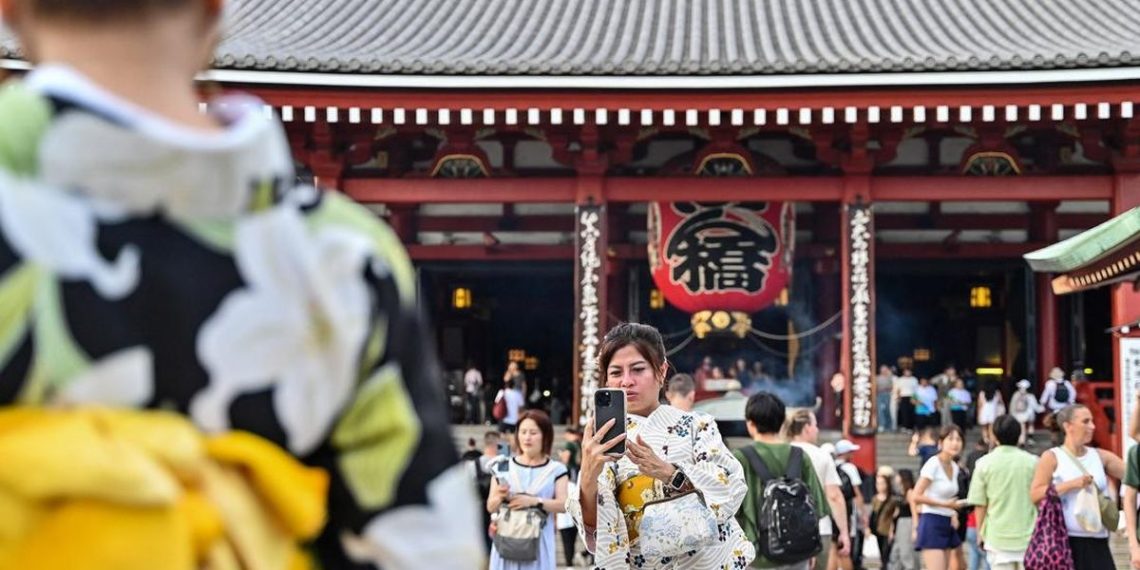 Kuil Sensoji, Destinasi Favorit untuk Pelancong di Jepang