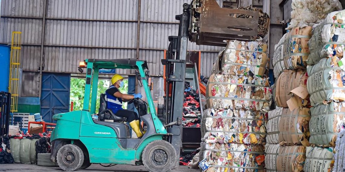 64 Ribu Ton Sampah Diolah Selama 10 Tahun Tekan Emisi 28 Ribu Ton