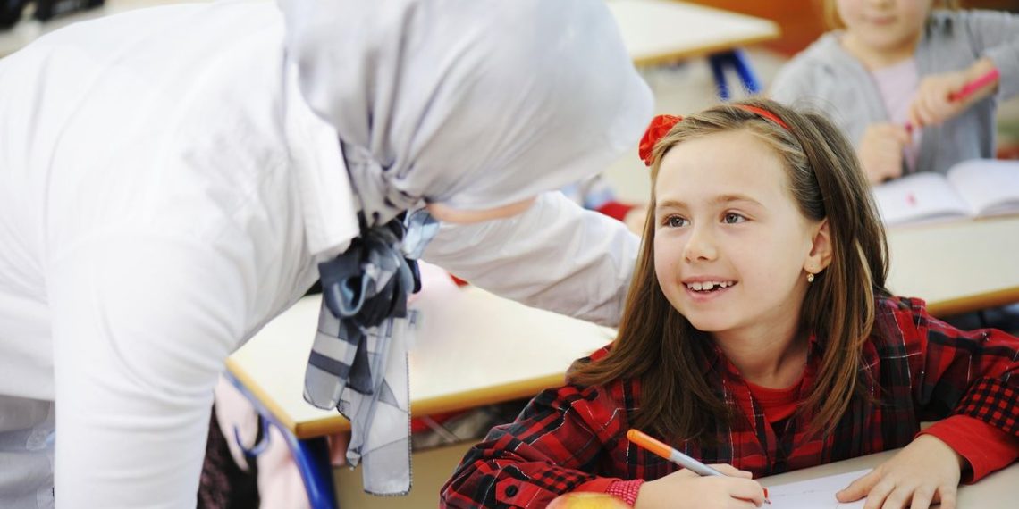 Perbedaan Hari Guru Nasional dan Hari Guru Sedunia