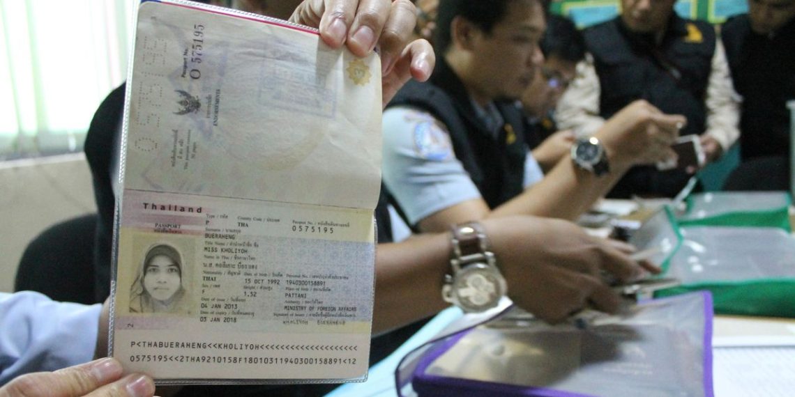 WNA Apakah Harus Memiliki KITAS?