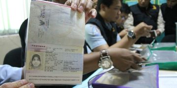 WNA Apakah Harus Memiliki KITAS?