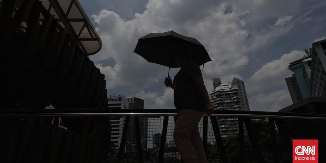 Studi Prediksi Suhu Surabaya Naik 5 Derajat pada 2050