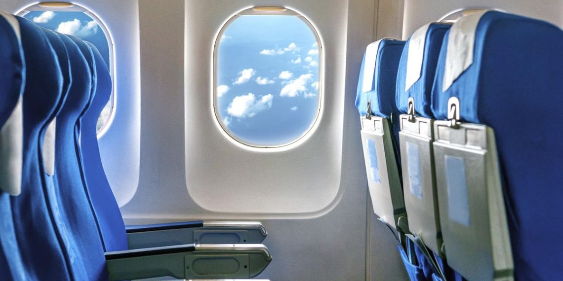 Maskapai Menawarkan Tiket Pesawat Tanpa Penumpang di Samping
