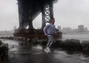 Hujan Lebat dan Angin Kencang Menghancurkan New York