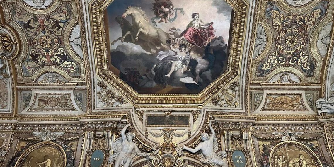 Delapan Perhiasan Legendaris Koleksi Museum Louvre Paris yang Hilang