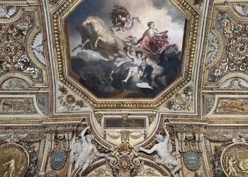 Delapan Perhiasan Legendaris Koleksi Museum Louvre Paris yang Hilang