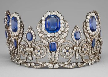 Perhiasan Fenomenal yang Dicuri dari Museum Louvre Paris