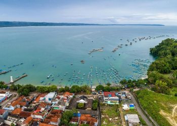 Pilu Ratusan Wisatawan Sudah Bayar Liburan Terjebak di Pangandaran
