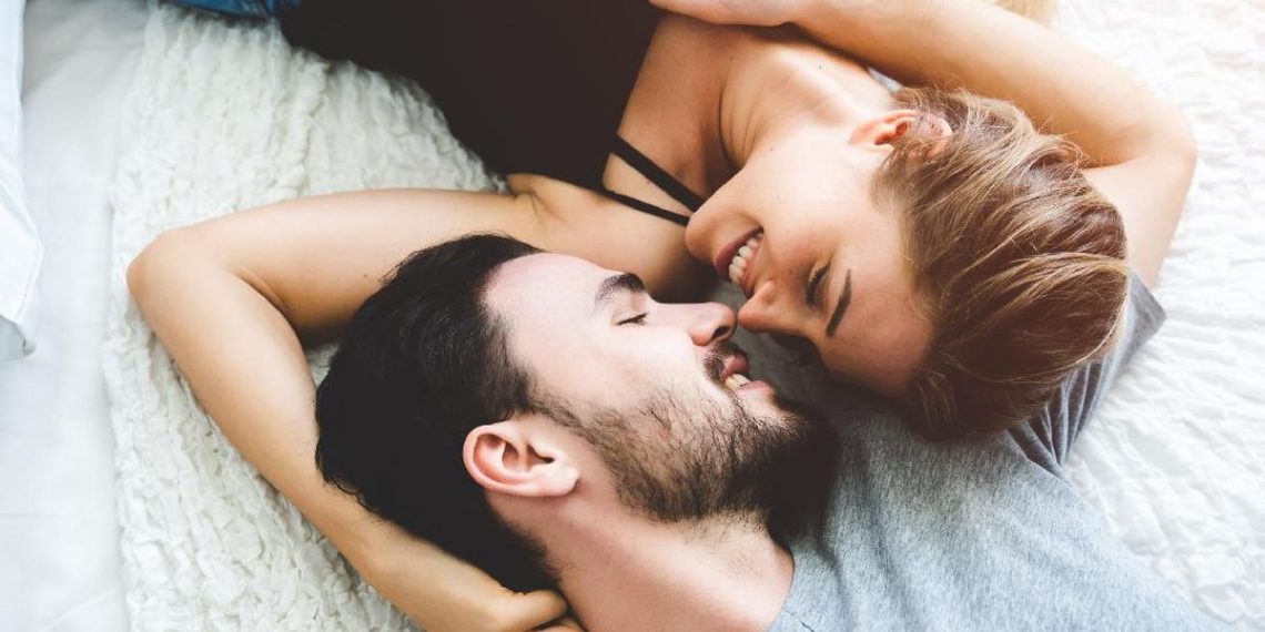 Asal Usul Ciuman Pertama Manusia Jutaan Tahun Lalu Terungkap