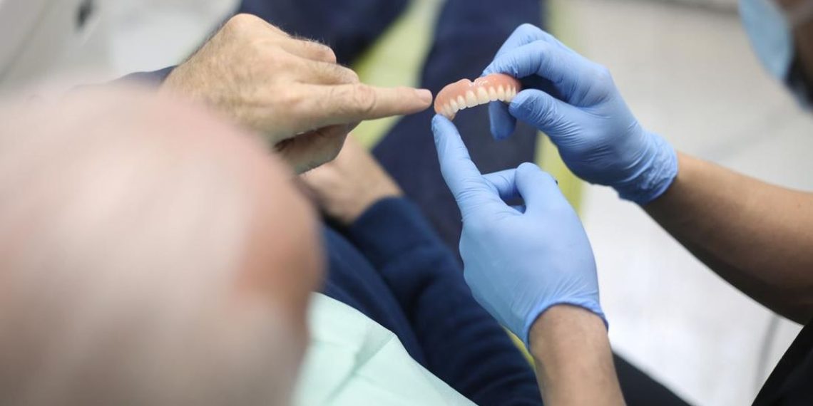 Syarat Gigi Palsu Ditanggung BPJS dan Prosedurnya