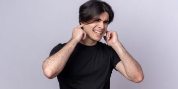 5 Penyebab Telinga Berdenging dan Solusinya