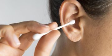 Hati-hati, Cotton Bud Dapat Mendorong Kotoran Telinga Lebih Dalam