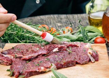 Waspadai 5 Makanan dan Minuman Penyebab Kanker Usus Besar