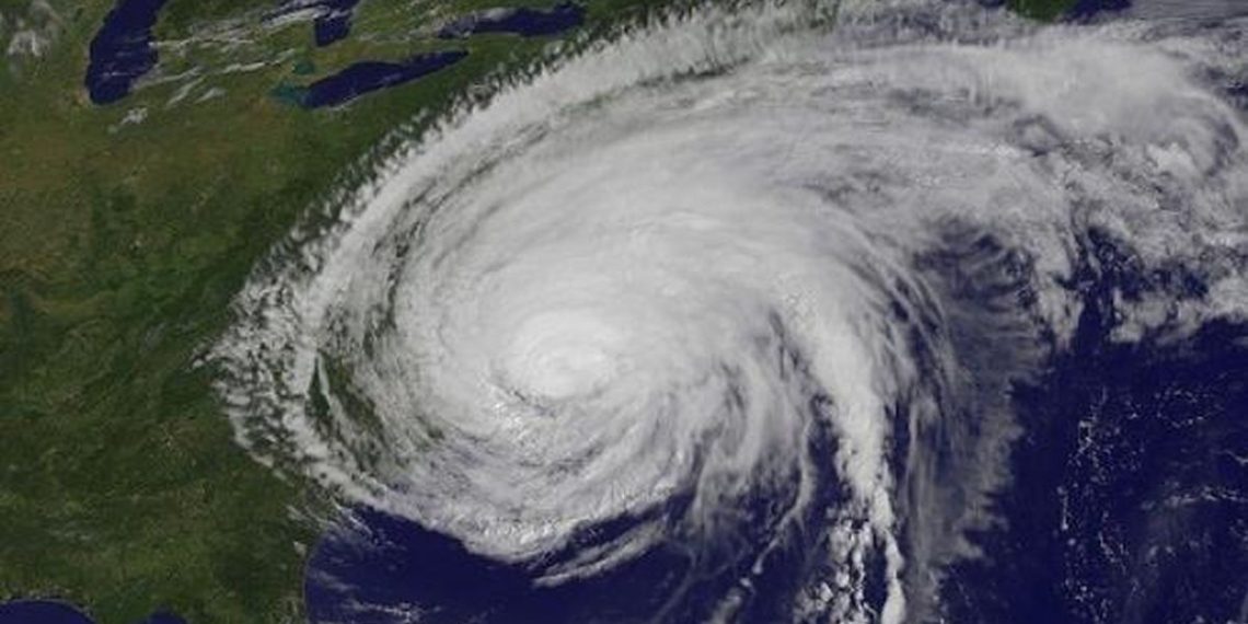 Siklon 96S Aktif, Waspada Hujan Deras dan Gelombang Tinggi