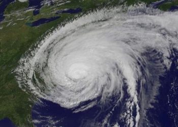 Siklon 96S Aktif, Waspada Hujan Deras dan Gelombang Tinggi