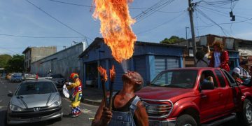 Bervariasi Wajah Dunia di Akhir Tahun 2025