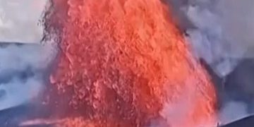 Saksikan Semburan Lava Setinggi 30 Meter di Kilauea Hawaii