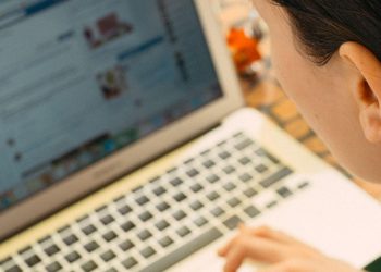 Panduan Lengkap Mengompres Ukuran File Foto Secara Daring dan Luring