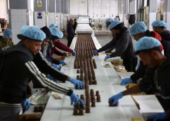 Pabrik Manisan di Gaza Kembali Beroperasi