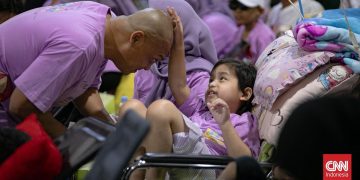 Gundul Massal untuk Mendukung Hari Kanker Anak Internasional