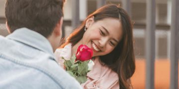 7 Cara Mengucapkan Selamat Hari Valentine ke Pacar yang Romantis dan Tulus